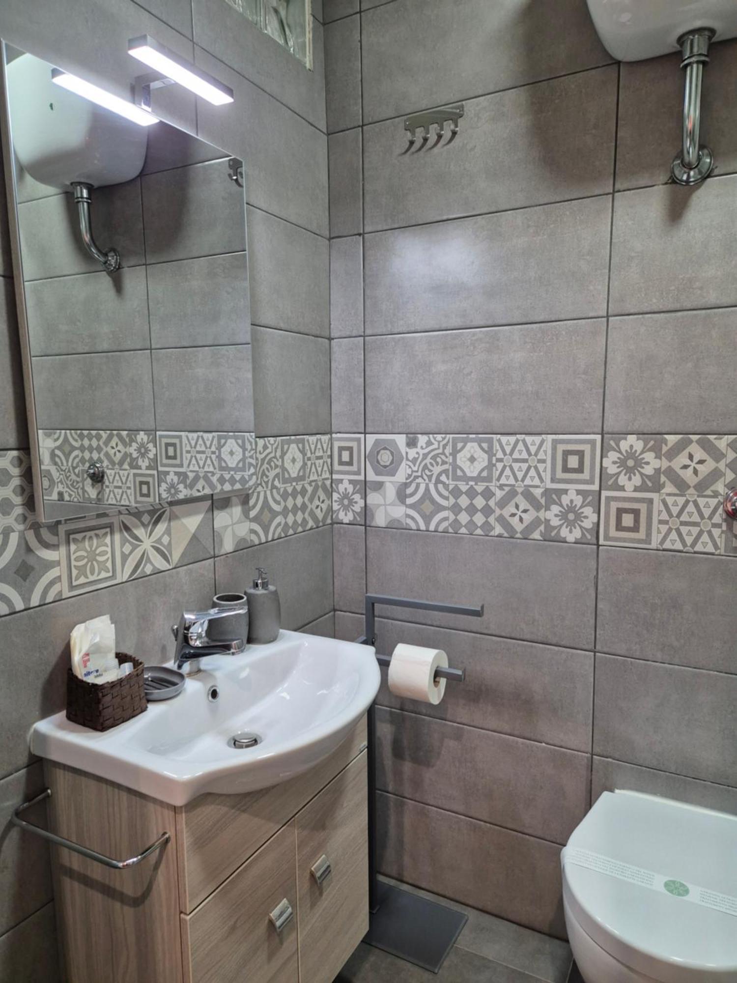 Clale Rooms Неаполь Экстерьер фото